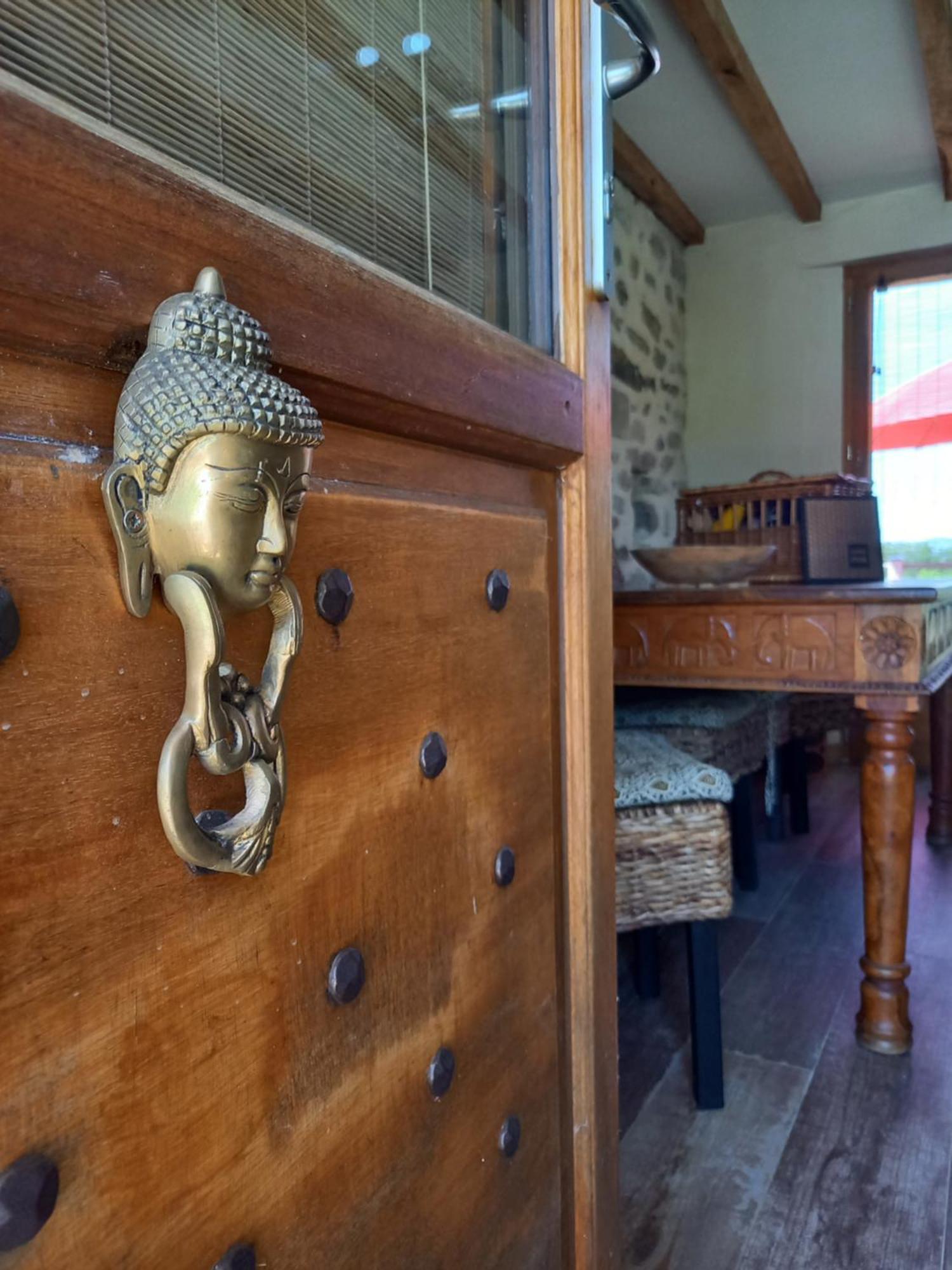 Un Parfum De Thaïlande, Ressourcement Et Massages Hébergement de vacances Curemonte